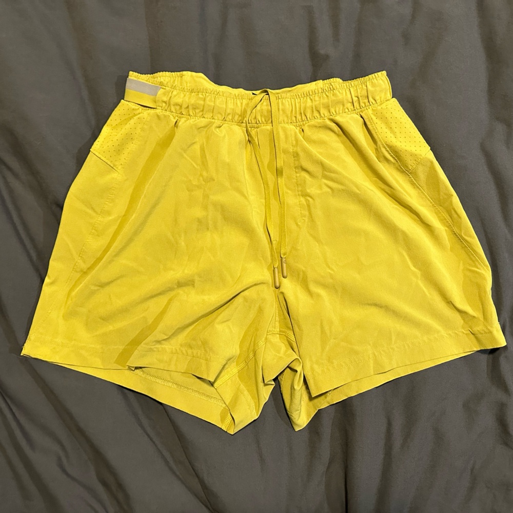 Men’s Luluemon Surge Athletic Shorts - 4”